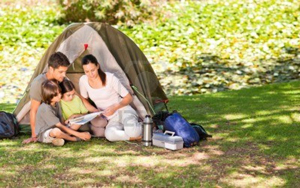 10192278-family-camping-in-the-park